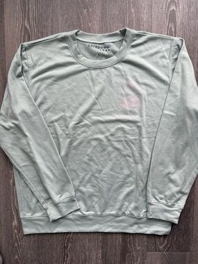 Women’s Crewneck Sweatshirt in Sage Green